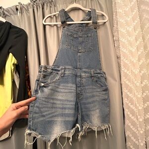 Mossimo denim women’s short denim overalls, size S #77